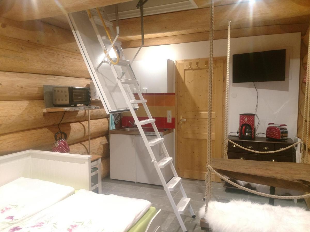 Ferienwohnungen Blockhaus - Zwergenhaeusl Grünau im Almtal Exteriör bild
